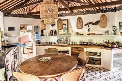 5 bedrooms Villa in Kerobokan, Badung, Bali (2554) 6