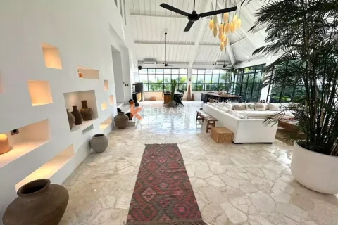 4 bedrooms Villa in Badung, Bali (12562) 20