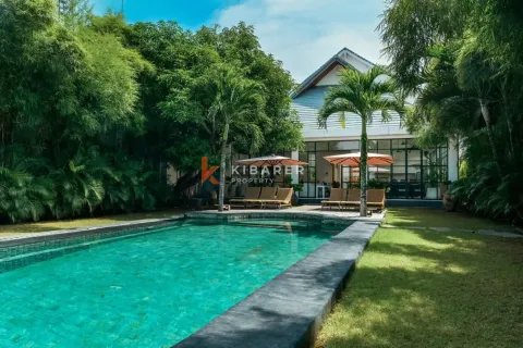 4 bedrooms Villa in Badung, Bali (12562) 1