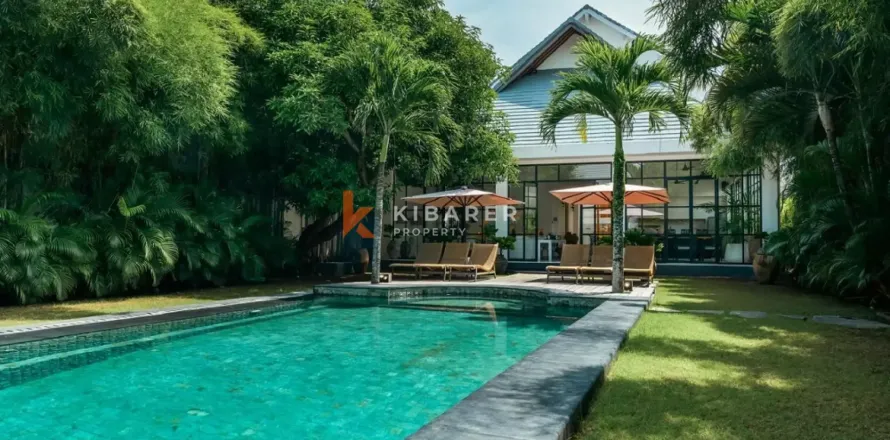 4 bedrooms Villa in Badung, Bali (12562)