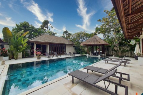 3 bedrooms Villa in Kerobokan, Badung, Bali (11573)