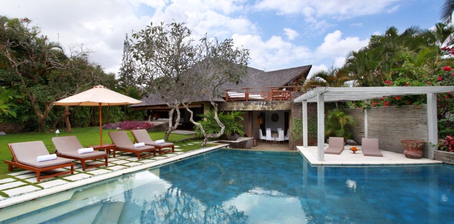 Studio Villa in Denpasar, Bali (14016)