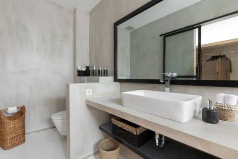 4 bedrooms Villa in Canggu, Badung, Bali (15470) 8