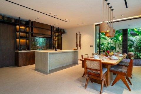 Вилла с 4 спальнями в Чангу, Бадунг,  (9180) 8