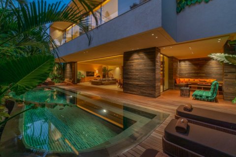 Вилла с 4 спальнями в Чангу, Бадунг,  (9180) 5