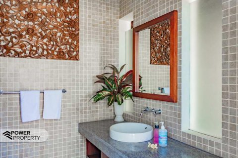 Вилла с 6 спальнями в Джимбаран, Бадунг, Бали (10613) 18