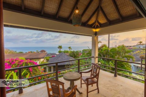 Вилла с 6 спальнями в Джимбаран, Бадунг, Бали (10613) 9