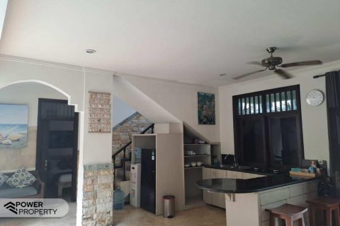 Вилла с 4 спальнями в Кута, Бадунг, Бали (10609) 11