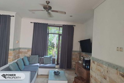 Вилла с 4 спальнями в Кута, Бадунг, Бали (10609) 9