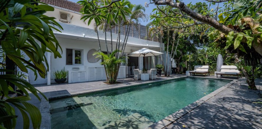 4 bedrooms Villa in Seminyak, Badung, Bali (15157)