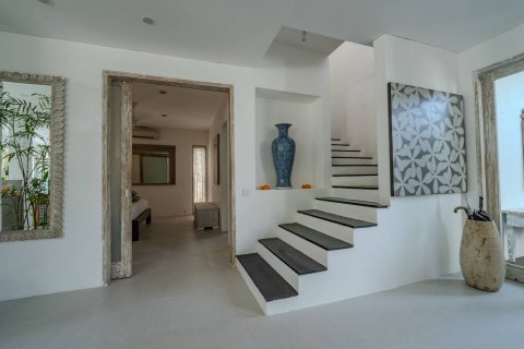4 bedrooms Villa in Seminyak, Badung, Bali (15157) 3