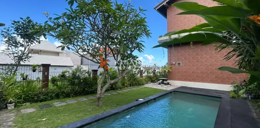 4 bedrooms Villa in Tibubeneng, Badung, Bali (14152)