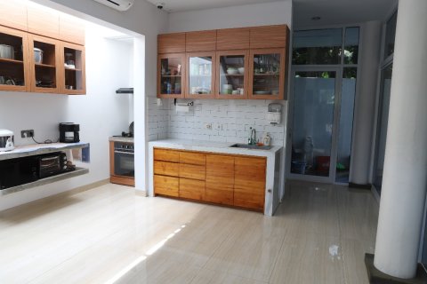 Вилла с 5 спальнями в Керобокан, Бадунг,  (9430) 4