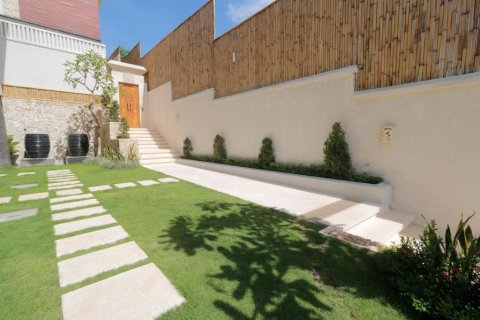 Вилла с 7 спальнями в Унгасан, Бадунг,  (9431) 21