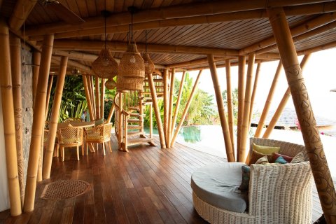 Вилла с 13 спальнями в Карангасем,  (9433) 5