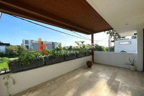 4 bedrooms Villa in Tibubeneng, Badung, Bali (13833) 28