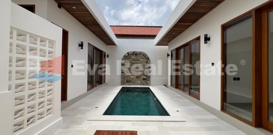 2 bedrooms Villa in Kerobokan, Badung, Bali (14820)