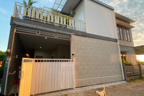 3 bedrooms House in Jimbaran, Badung,  (9619) 1