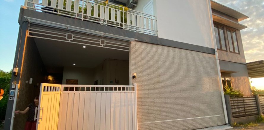 3 bedrooms House in Jimbaran, Badung,  (9619)