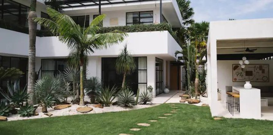 4 bedrooms Villa in Canggu, Badung, Bali (15462)