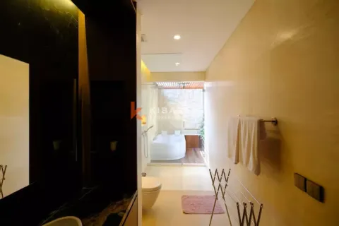 4 bedrooms Villa in Badung, Bali (12356) 19