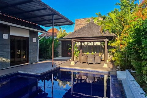 Вилла с 6 спальнями в Джимбаран, Бадунг,  (9817) 15