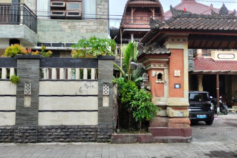 Дом с 7 спальнями в Денпасар,  (9820) 1