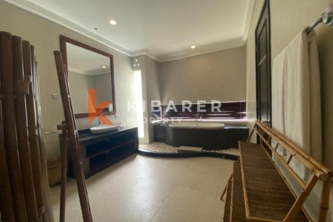 Вилла с 2 спальнями в Нуса Дуа, Бадунг, Бали (13208) 12