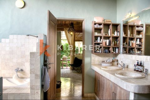 5 bedrooms Villa in Kerobokan, Badung, Bali (13205) 10