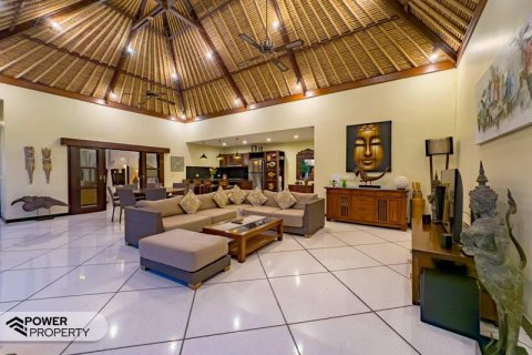 4 bedrooms Villa in Seminyak, Badung, Bali (10509) 2