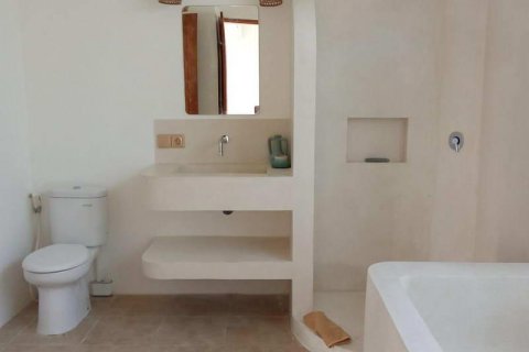 Вилла с 1 спальней в Тампаксиринг, Гианьяр,  (9254) 2