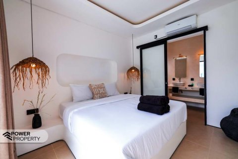 Вилла с 3 спальнями в Чангу, Бадунг,  (9256) 9