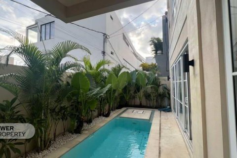 Вилла с 2 спальнями в Переренан, Менгви, Бадунг,  (9253) 10