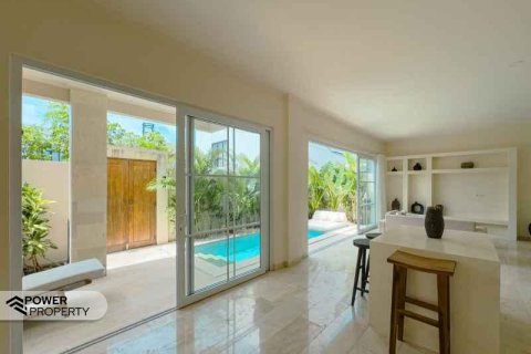 Вилла с 2 спальнями в Переренан, Менгви, Бадунг,  (9253) 18