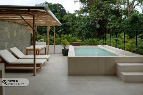 Вилла с 6 спальнями в Тампаксиринг, Гианьяр,  (5876) 3