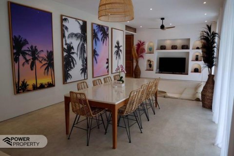 Вилла с 6 спальнями в Тампаксиринг, Гианьяр,  (5876) 5