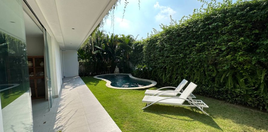 4 bedrooms Villa in Canggu, Badung, Bali (15264)