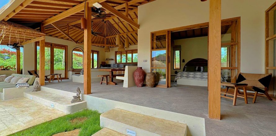 Вилла с 3 спальнями в Южная Кута, Бадунг,  (9359)