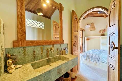 Вилла с 3 спальнями в Южная Кута, Бадунг,  (9359) 9