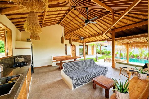 Вилла с 3 спальнями в Южная Кута, Бадунг,  (9359) 20