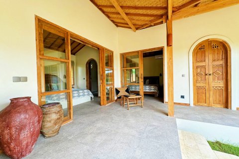 Вилла с 3 спальнями в Южная Кута, Бадунг,  (9359) 4