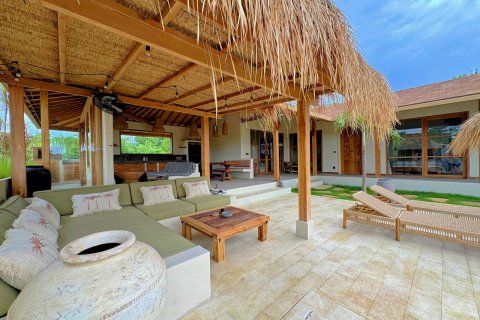 Вилла с 3 спальнями в Южная Кута, Бадунг,  (9359) 17