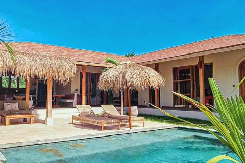 Вилла с 3 спальнями в Южная Кута, Бадунг,  (9359) 6