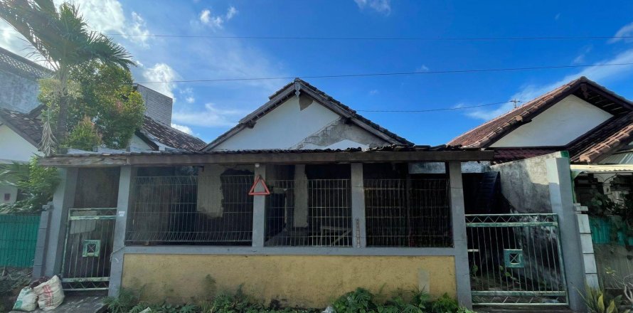 2 bedrooms House in Denpasar,  (9360)