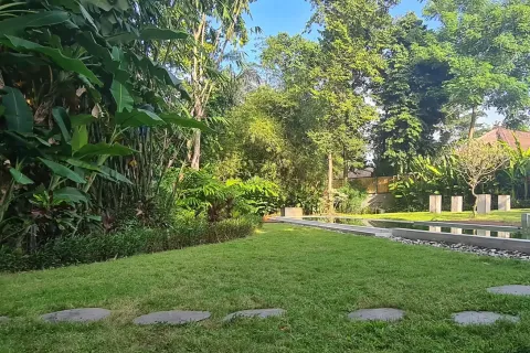 Land in Denpasar, Bali (11283) 2