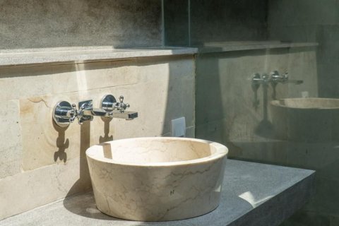 Вилла с 3 спальнями в Керобокан, Бадунг,  (9415) 6