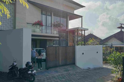 Дом с 4 спальнями в Денпасар,  (9413) 7