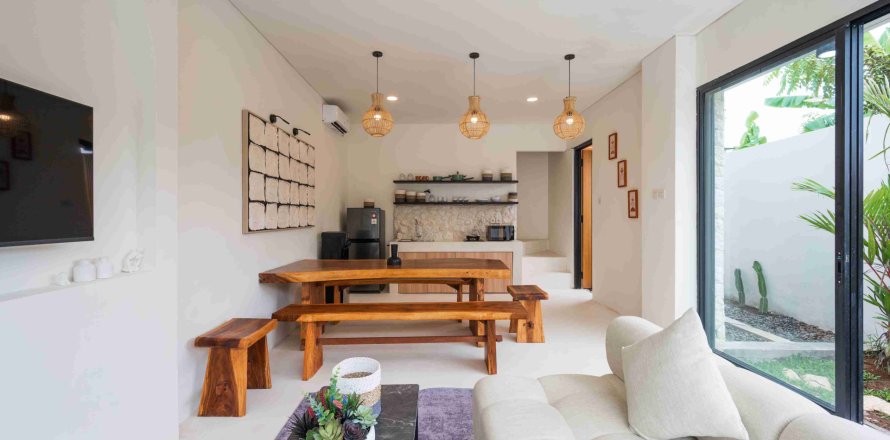 Вилла с 2 спальнями в Чангу, Бадунг,  (9417)