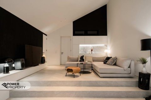 Вилла с 3 спальнями в Тампаксиринг, Гианьяр, (9813) 13