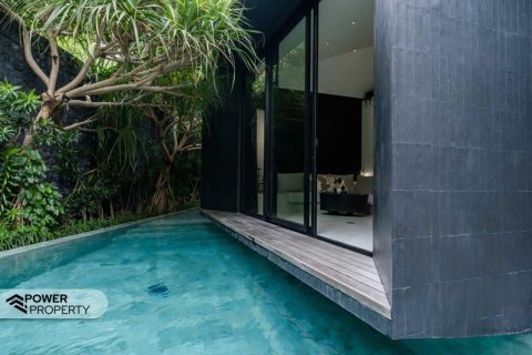 Вилла с 3 спальнями в Тампаксиринг, Гианьяр, (9813) 6